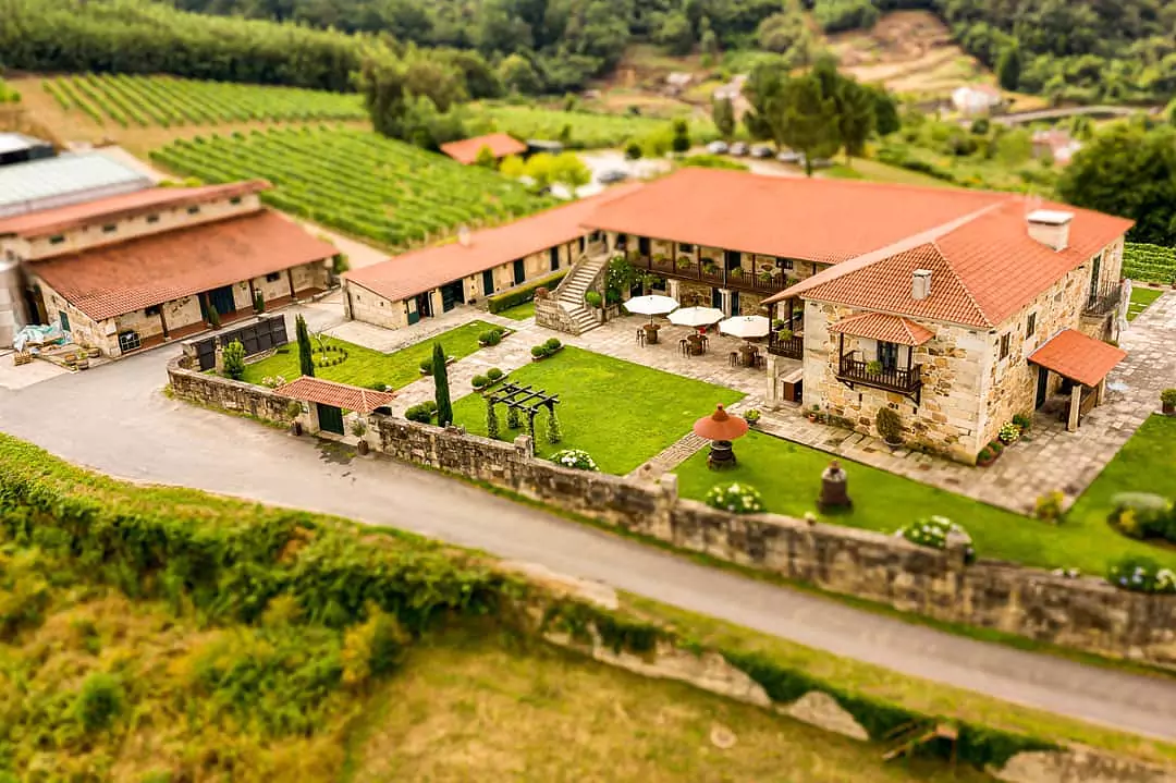 Bodegas Casal de Armán, Ribeiro DO