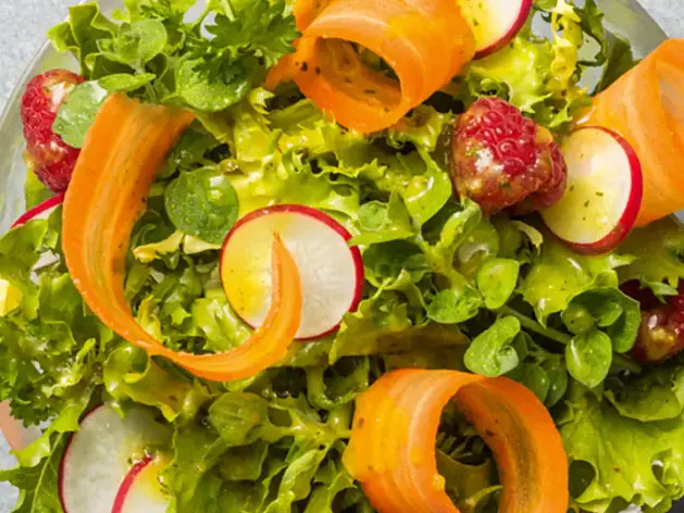 Frische Salat-Saucen selber machen – mit Nahrin Würzmischungen gelingts