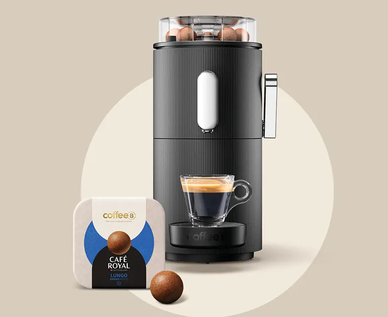 220823_CoffeeB_Maschine+Ball+Packung_V2.jpg