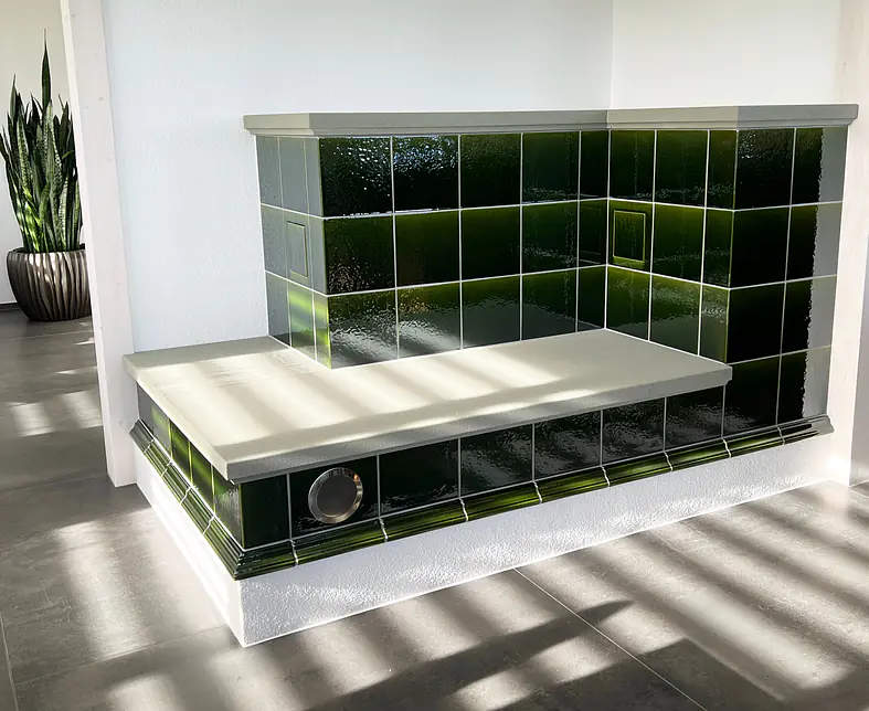 Kachelofen grün kombiniert mit Holzherd.jpg