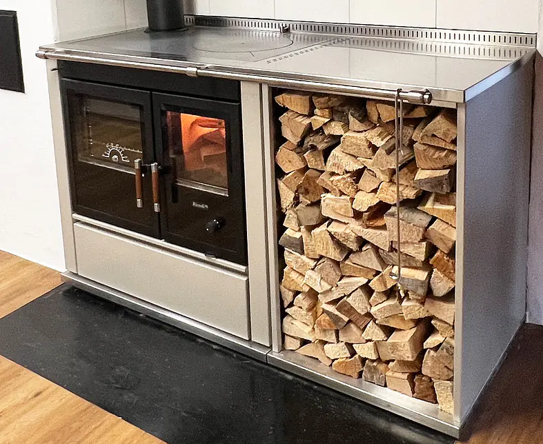 Holzherd mit Stappelmöglichkeit.jpg