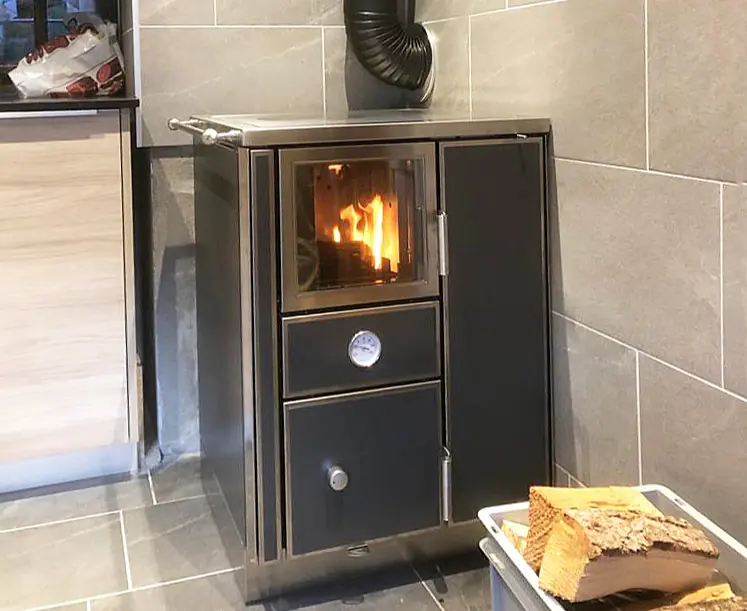 Holzherd antrazit.jpg