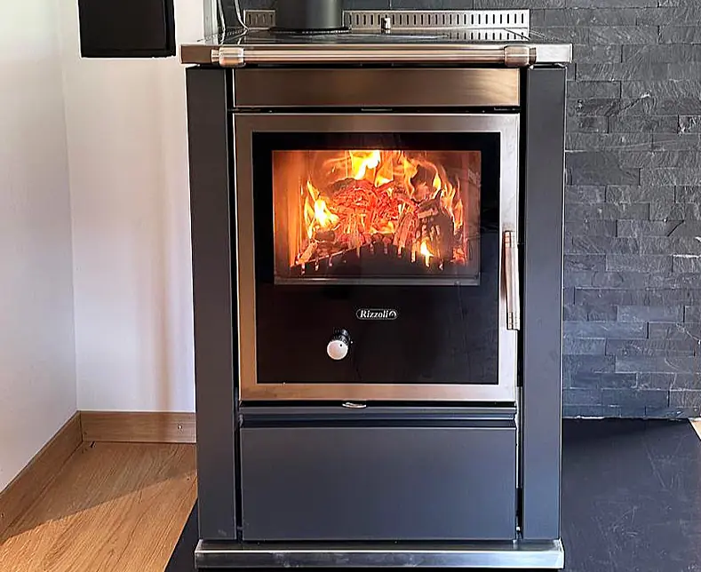 Rizzoli Holzherd antrazit.jpg