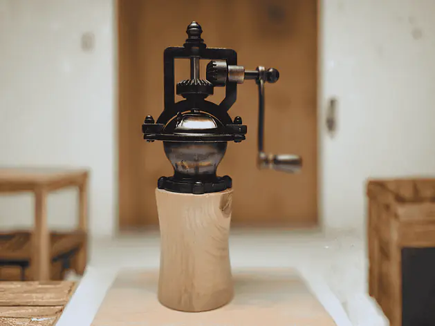 Gewürzmühle aus Arvenholz