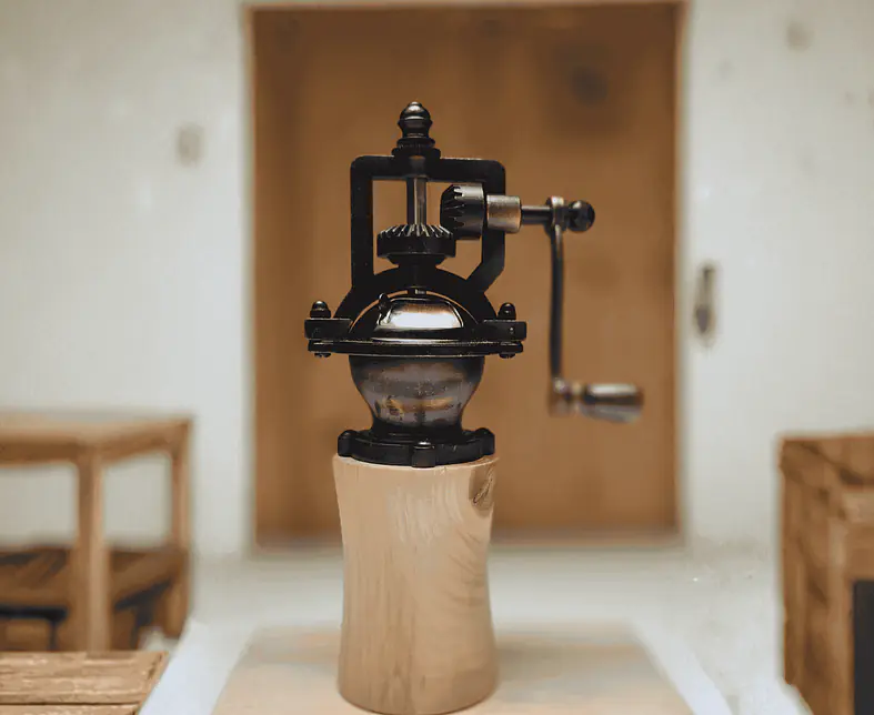 Türkis Weiß Quadrat Grunge Modern Strom Handwerker Logo (4).png