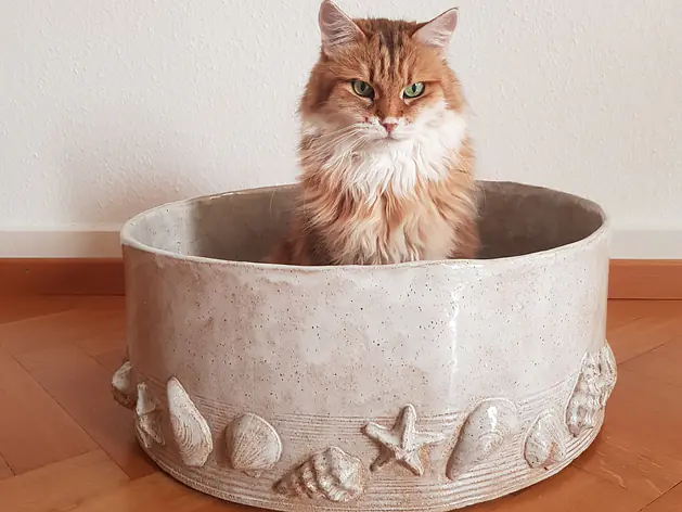 Katzentoilette aus Keramik